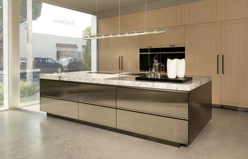 Arclinea Convivium kitchen sink and stainless steel tap on marble island detail