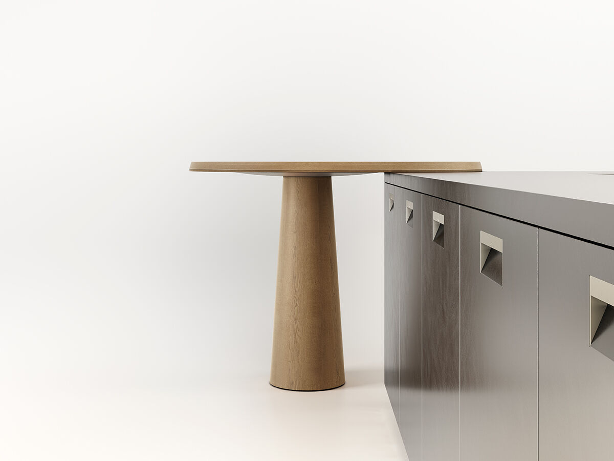 Arclinea Folia kitchen with stainless steel cabinetry and integrated handles, Vesper and Orbita table with oak top and central pedestal base
