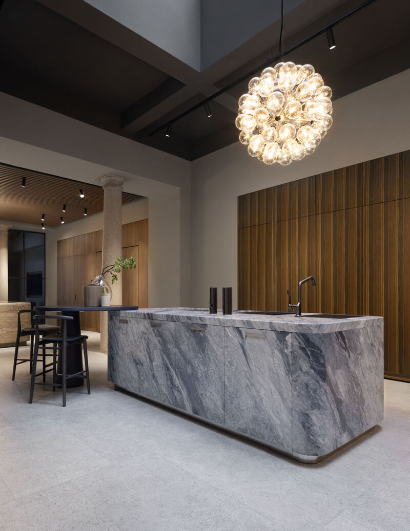 Arclinea marble island rounded corner
